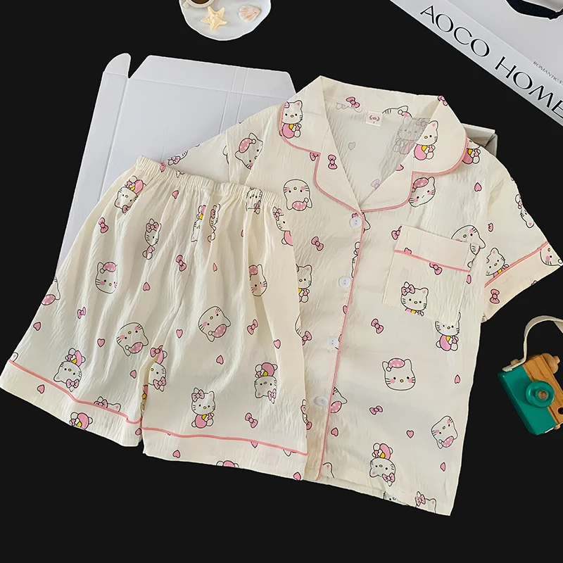 Women's pajamas HELLO KITTY summer cloud cotton cardigan short sleeved set
Women's pajamas HELLO KITTY summer cloud cotton cardigan short sleeved set