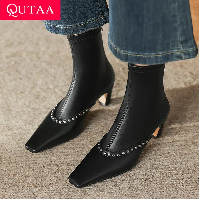 QUTAA 2025 Women Ankle Boots Sexy High Heels News Autumn Genuine Leather Square toe Winter Motorcycle Boots Shoes Black 34-39
QUTAA 2025 Women Ankle Boots Sexy High Heels News Autumn Genuine Leather Square toe Winter Motorcycle Boots Shoes Black 34-39