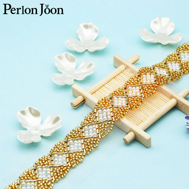 5Yards/pcs Pearl Gold Rhombus Imitation Handmade Glass Bead Lace Trim DIY Sew Webbing for Dress Clothing Decoration HB044
5Yards/pcs Pearl Gold Rhombus Imitation Handmade Glass Bead Lace Trim DIY Sew Webbing for Dress Clothing Decoration HB044