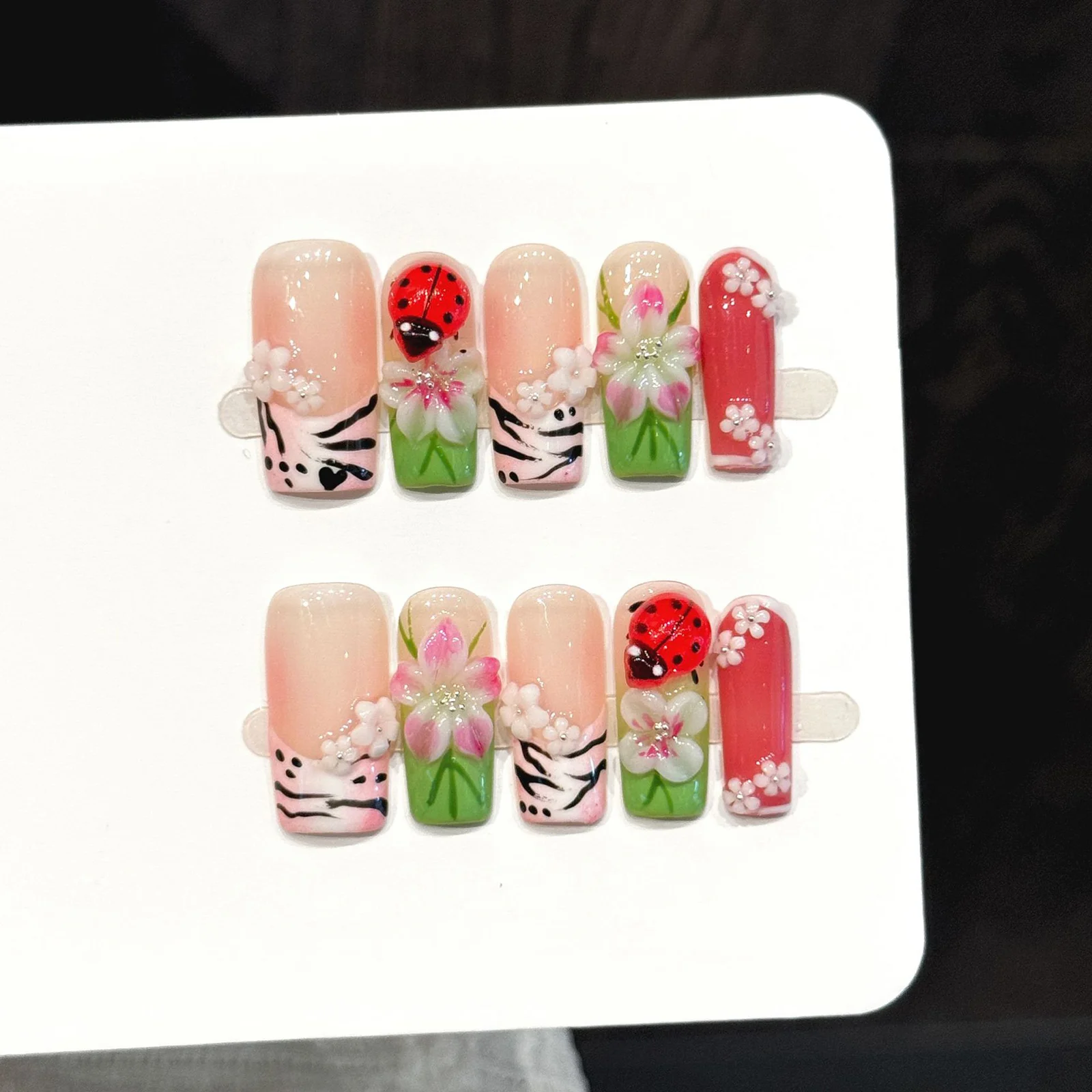 10pcs Handmade French False Nails Press On Nails Long Square With Hand-painted 3D Flowers Designs For Women Parties Daily Wear
10pcs Handmade French False Nails Press On Nails Long Square With Hand-painted 3D Flowers Designs For Women Parties Daily Wear