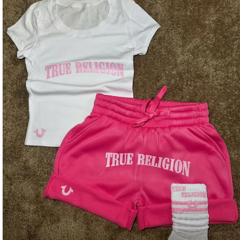2025 European and American women's clothing printed sports suit alphabet short-sleeved shorts neck casual two-piece set
2025 European and American women's clothing printed sports suit alphabet short-sleeved shorts neck casual two-piece set