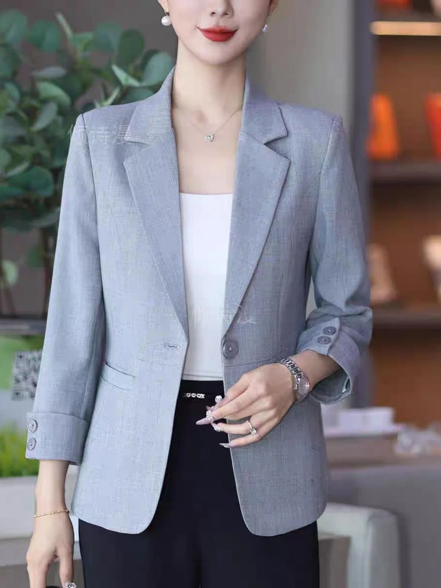 Spring Autumn 2025 Women's Casual Slim Fit Short Coat Stylish Middle-aged Versatile Large Size Fashionable Outerwear
Spring Autumn 2025 Women's Casual Slim Fit Short Coat Stylish Middle-aged Versatile Large Size Fashionable Outerwear