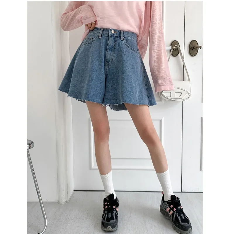 High Waist Wide Leg Denim Shorts Casual Style High Elasticity Cotton Material Blue Color Four Seasons Universal Women's Jeans...
High Waist Wide Leg Denim Shorts Casual Style High Elasticity Cotton Material Blue Color Four Seasons Universal Women's Jeans...