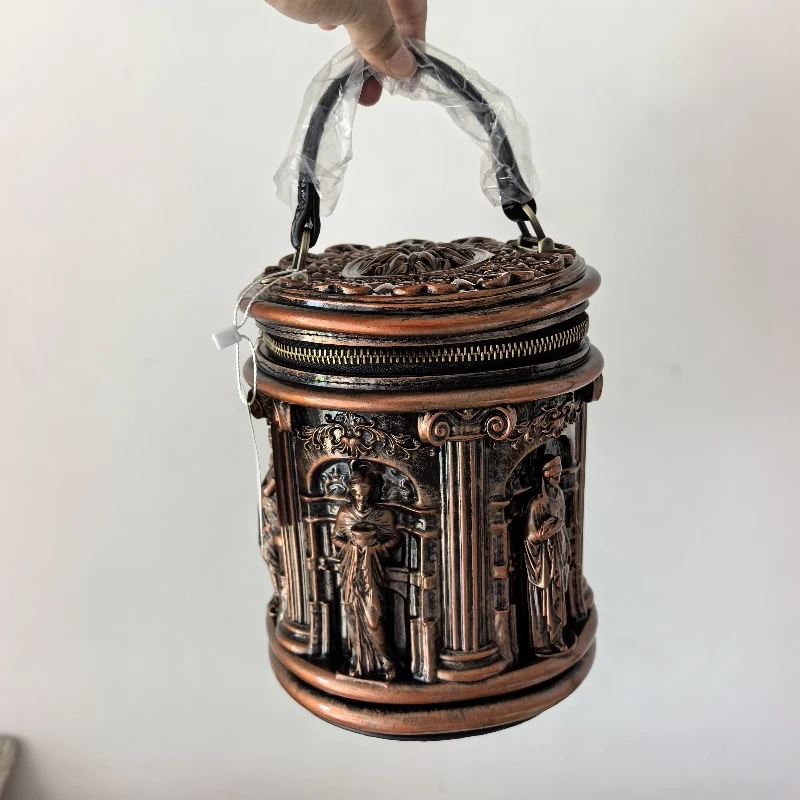 Roman Column Stereoscopic Relief Pattern Cylindrical Shape Handbag for Women 2026 Baroque Style Vintage Double Zipper Design
Roman Column Stereoscopic Relief Pattern Cylindrical Shape Handbag for Women 2026 Baroque Style Vintage Double Zipper Design