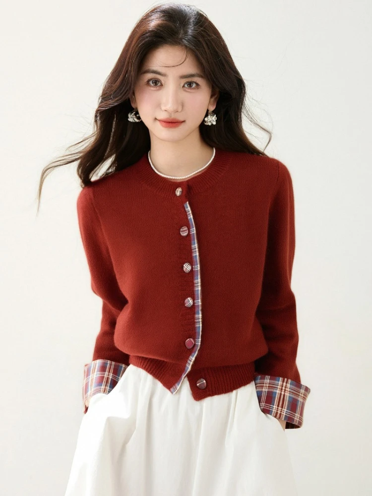 Korean Style Round Neck Knitted Cardigan Women 2025 Autumn Winter New Fashion Long Sleeves Casual Knitting Sweater Female Tops
Korean Style Round Neck Knitted Cardigan Women 2025 Autumn Winter New Fashion Long Sleeves Casual Knitting Sweater Female Tops