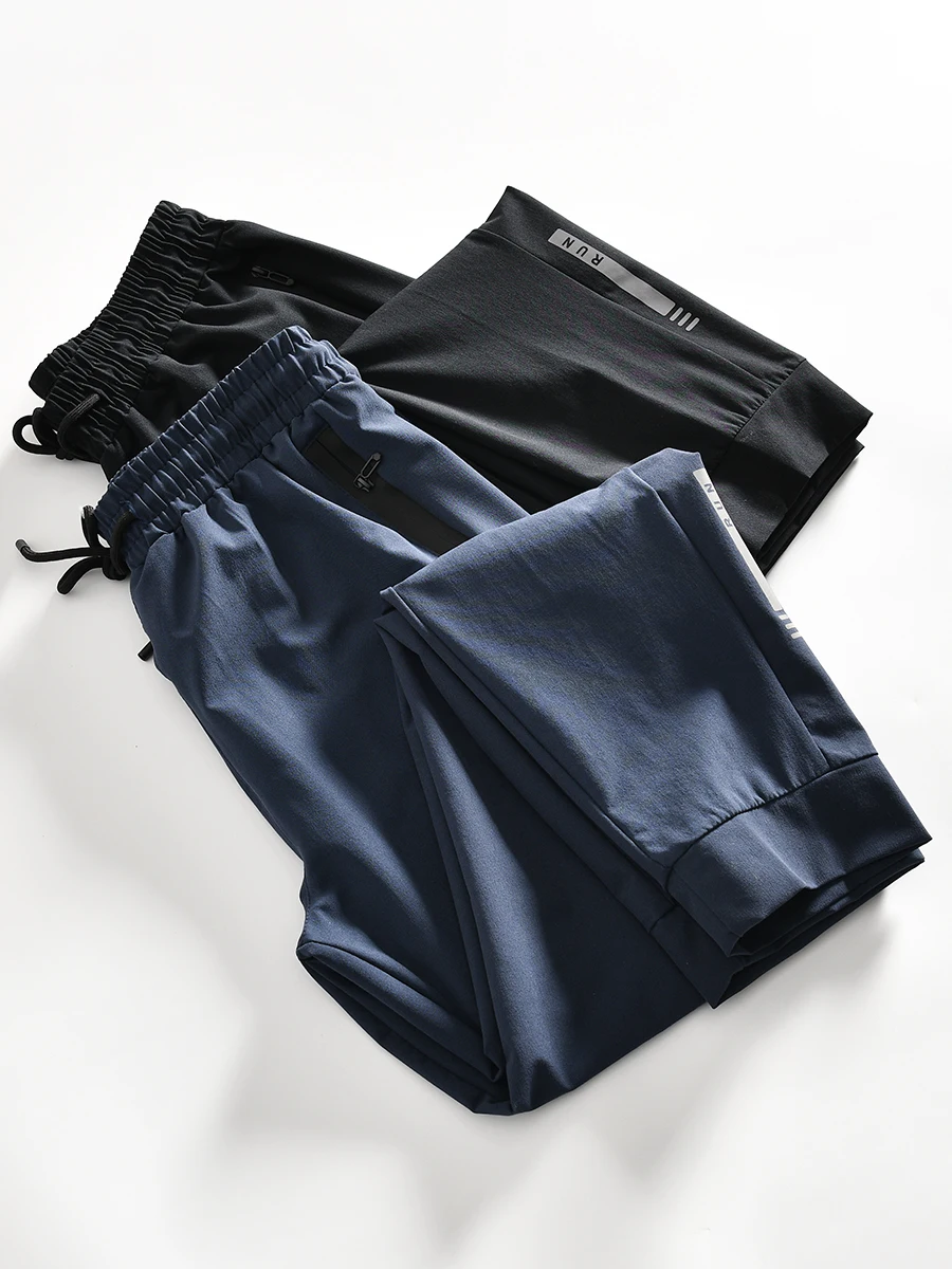 Men's Outdoor Sports Casual Pants Quick Dry Breathable Reflective Design Spring Summer Lightweight Comfortable Straight Leg
Men's Outdoor Sports Casual Pants Quick Dry Breathable Reflective Design Spring Summer Lightweight Comfortable Straight Leg