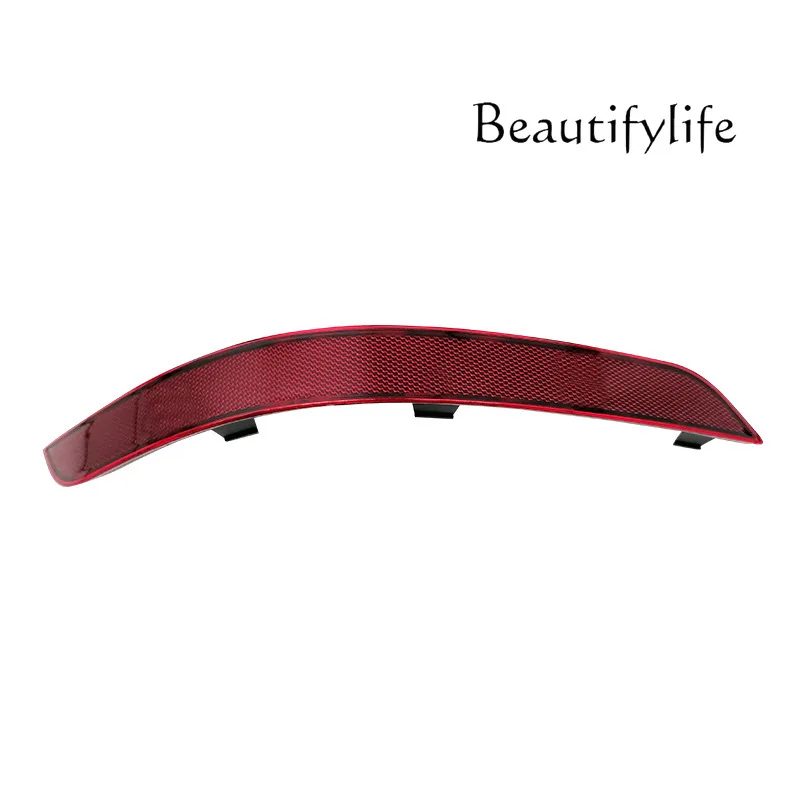 Applicable to GLK class W204 rear bar side light, rear bumper side light side reflector 2048200374
Applicable to GLK class W204 rear bar side light, rear bumper side light side reflector 2048200374