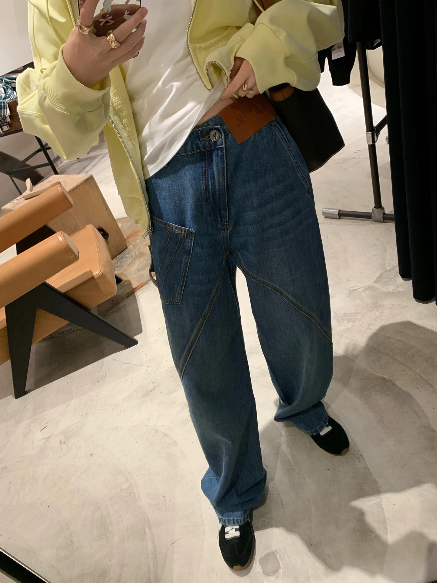 Washed Wide Leg Jeans Women's Asymmetric Slant Zipper Design Low Waist Cotton Denim Pants Spring Summer Autumn Seasonal Use
Washed Wide Leg Jeans Women's Asymmetric Slant Zipper Design Low Waist Cotton Denim Pants Spring Summer Autumn Seasonal Use