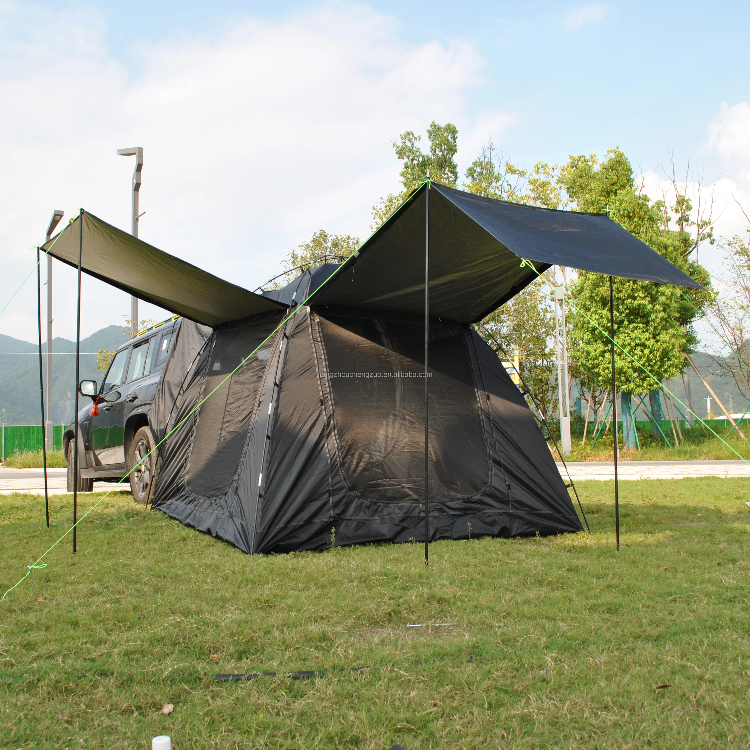 General vehicle tent, 6-person car rear camping tent with mosquito-proof sunshade, a must-have car rear tent for self-driving to
General vehicle tent, 6-person car rear camping tent with mosquito-proof sunshade, a must-have car rear tent for self-driving to