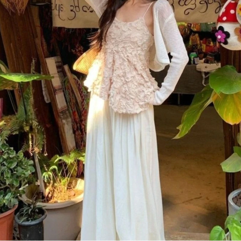 Three-dimensional Flower Inner Camisole for Women , Slim and Versatile, Gentle and Pure, Small Tops for Women
Three-dimensional Flower Inner Camisole for Women , Slim and Versatile, Gentle and Pure, Small Tops for Women
