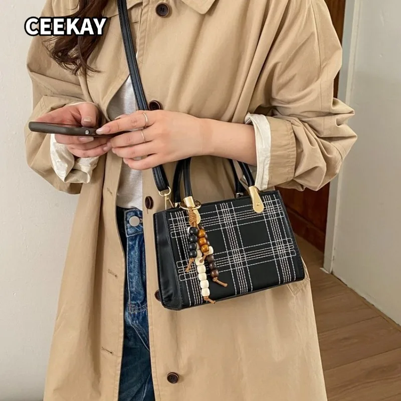CEEKAY Grid Line Faux Leather Mini Square Bag Hard Structured Lightweight Ladies Wedding Dating Portable Hand Crossbody Purse
CEEKAY Grid Line Faux Leather Mini Square Bag Hard Structured Lightweight Ladies Wedding Dating Portable Hand Crossbody Purse