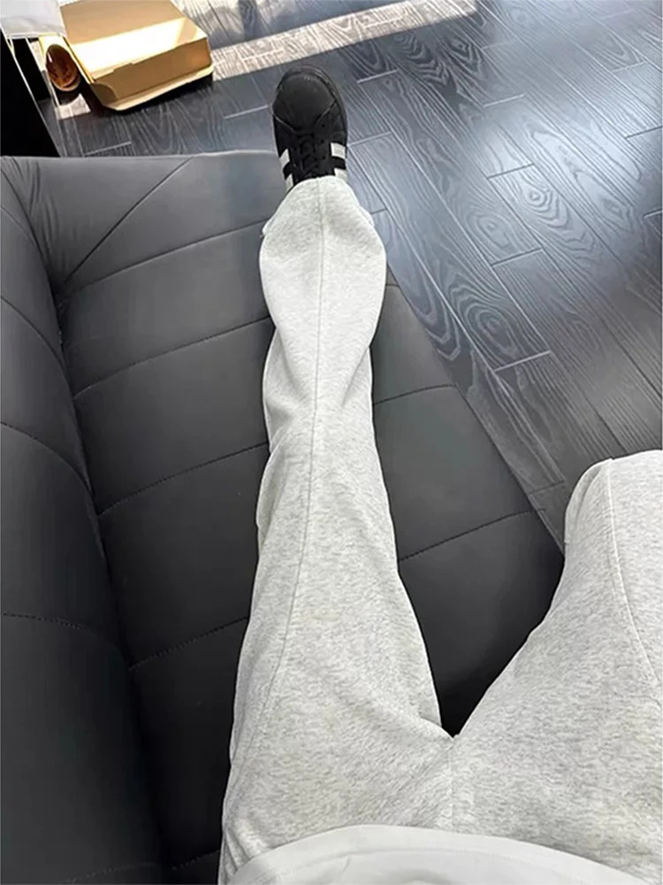 American Style Men's Slim Fit High Rise Casual Pants Autumn Fashion Brand Straight Leg Sweatpants Knife Side Cut
American Style Men's Slim Fit High Rise Casual Pants Autumn Fashion Brand Straight Leg Sweatpants Knife Side Cut
