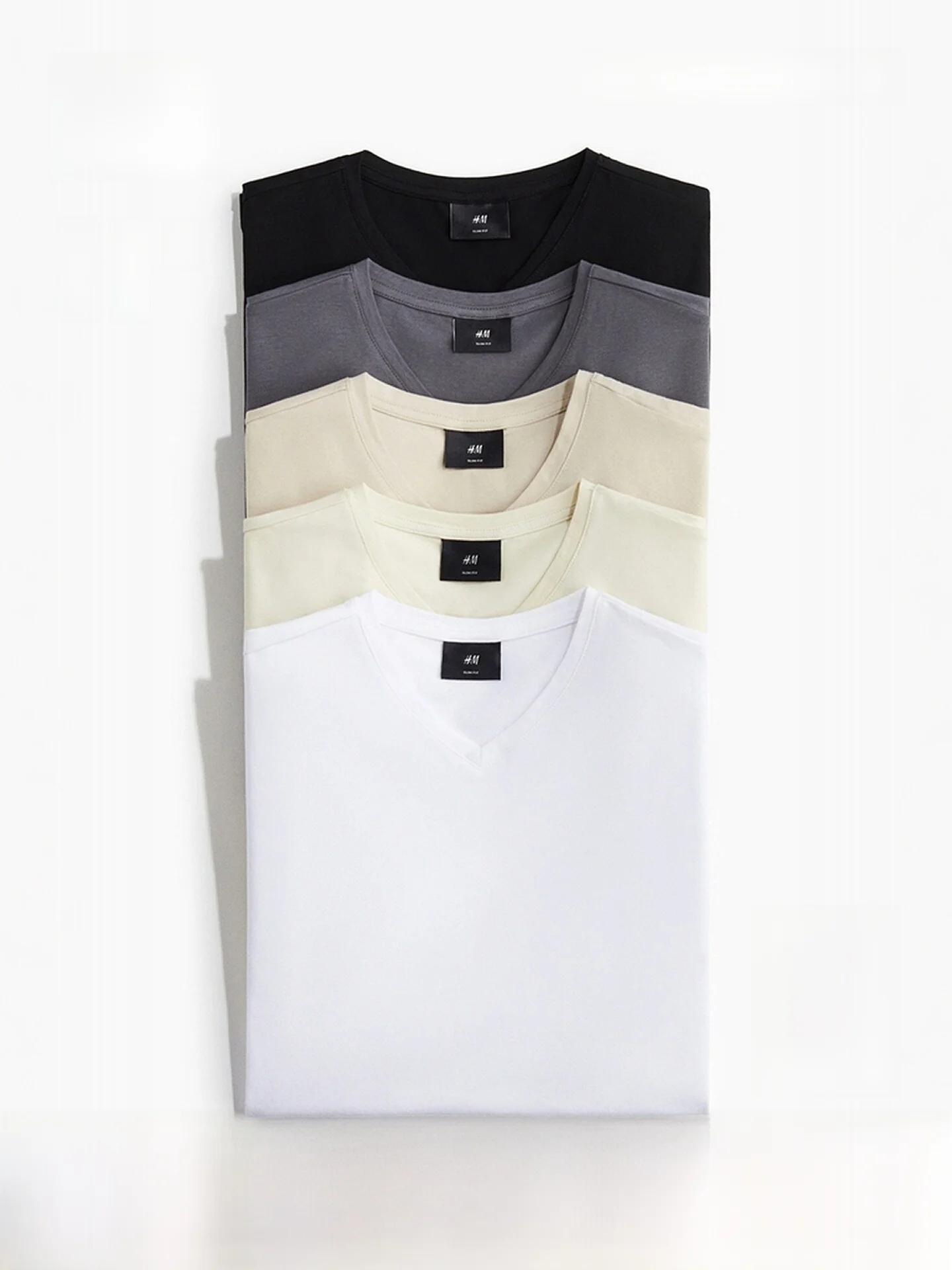 H&M Unisex Summer Casual Comfortable Short Sleeve V-Neck T-Shirt Set of 5 Standard Fit Youth Fashion Cotton Blend Shirt
H&M Unisex Summer Casual Comfortable Short Sleeve V-Neck T-Shirt Set of 5 Standard Fit Youth Fashion Cotton Blend Shirt