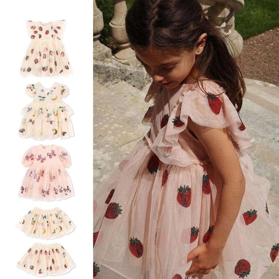 2025 New Spring Summer Korean Children's Embrodiered Stawberry Bow Printed Mesh Princess Dress Girls Skirts Kids Clothes
2025 New Spring Summer Korean Children's Embrodiered Stawberry Bow Printed Mesh Princess Dress Girls Skirts Kids Clothes