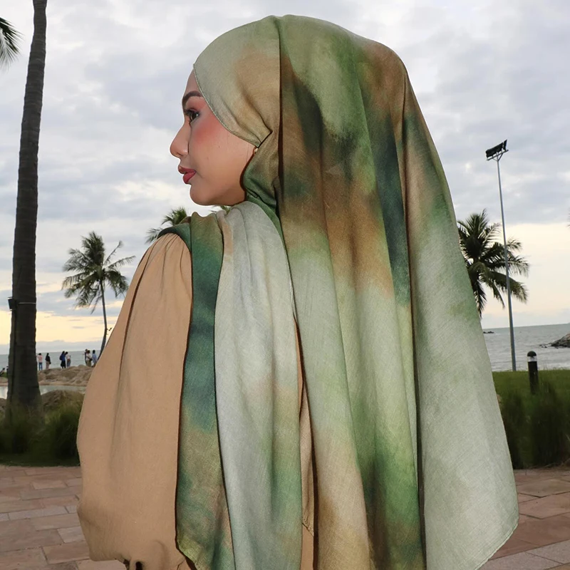 Gradient Green Watercolour Floral Printed Modal Breathable Light Weight Soft Cotton Rayon Viscose Woven Modal Muslim Women Shawl
Gradient Green Watercolour Floral Printed Modal Breathable Light Weight Soft Cotton Rayon Viscose Woven Modal Muslim Women Shawl