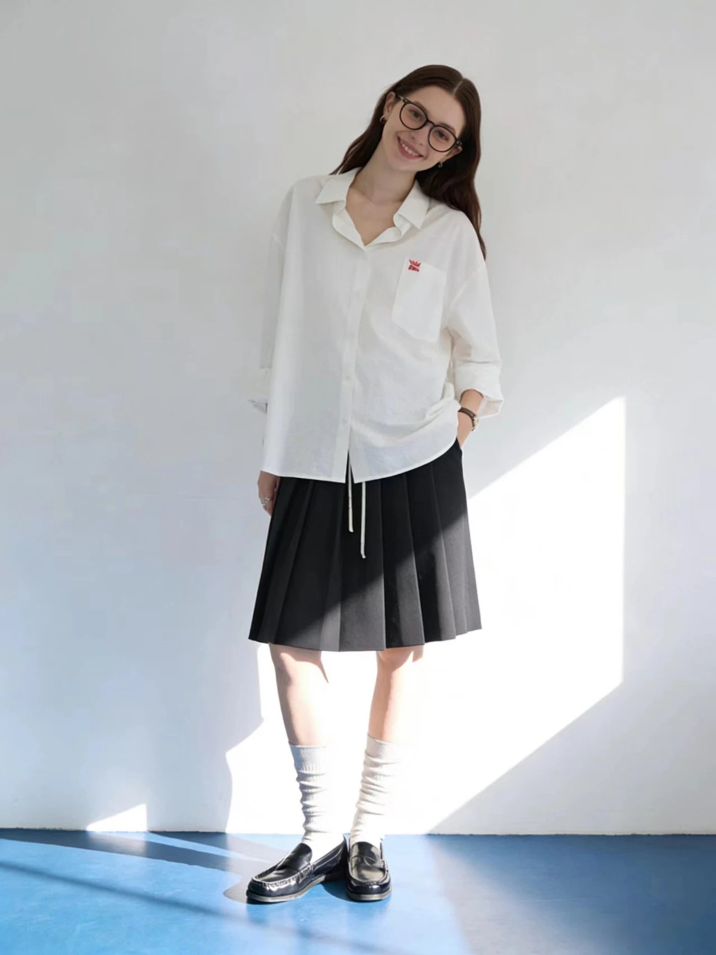 HUAAPPUW Silk Thread Embroidered Lettering Loose Fit Women's Shirt Thin Breathable Spring Summer New Style Long Sleeve Button up
HUAAPPUW Silk Thread Embroidered Lettering Loose Fit Women's Shirt Thin Breathable Spring Summer New Style Long Sleeve Button up