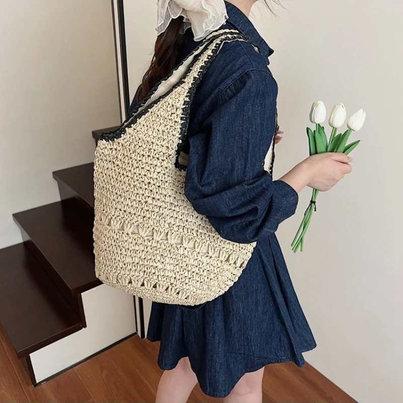 Women's Straw Bucket Bag with Handwoven Design Large Capacity Beach Vacation Casual Summer Shoulder Bag
Women's Straw Bucket Bag with Handwoven Design Large Capacity Beach Vacation Casual Summer Shoulder Bag