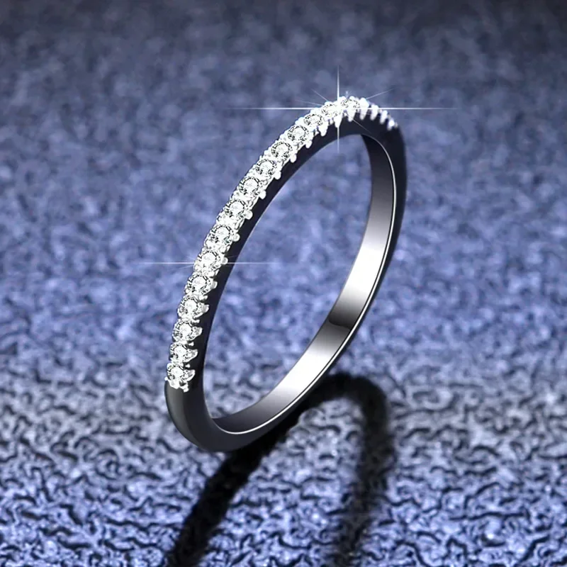 PT950 platinum ring moissanite ring straight diamond ring single row female group inlaid crown single tail
PT950 platinum ring moissanite ring straight diamond ring single row female group inlaid crown single tail