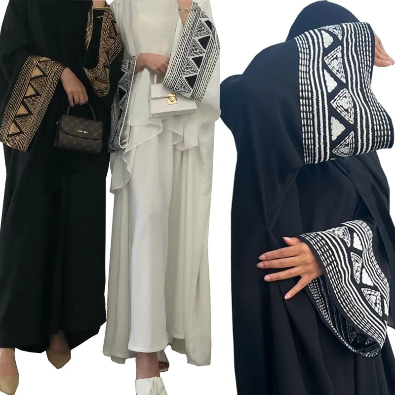 Arabic Embroidery Floral Abaya Fashion Outerwear Abaya Robe Muslim Women Long Loose Dress Abaya
Arabic Embroidery Floral Abaya Fashion Outerwear Abaya Robe Muslim Women Long Loose Dress Abaya