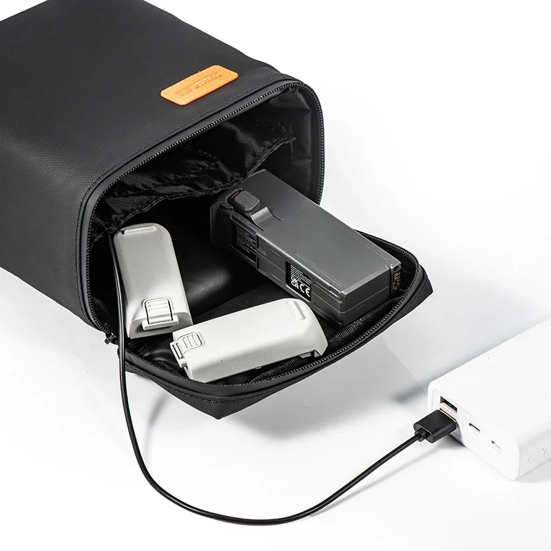 Drone Battery Thermostat Heating Bag For DJI Neo /Mini 4 Pro/Mini 3 Pro/Air 3 Battery Heating Bag Portable Storage Bag
Drone Battery Thermostat Heating Bag For DJI Neo /Mini 4 Pro/Mini 3 Pro/Air 3 Battery Heating Bag Portable Storage Bag