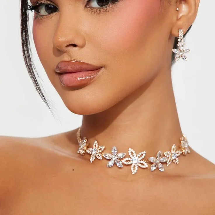 2pcs/set Jewelry Sets Wedding Season Women's Fashion Flower Rhinestone Choker Necklace Earrings Wedding Banquet Festival Gift
2pcs/set Jewelry Sets Wedding Season Women's Fashion Flower Rhinestone Choker Necklace Earrings Wedding Banquet Festival Gift