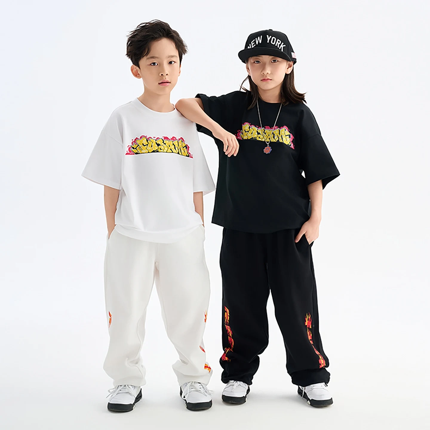 Boys Girls Loose Tops Cargo Pants Child Street Dance Suits Ballroom Dance Outfit Jazz Dance Performance Costumes DQS19952
Boys Girls Loose Tops Cargo Pants Child Street Dance Suits Ballroom Dance Outfit Jazz Dance Performance Costumes DQS19952