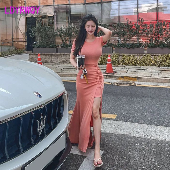 2024 Summer New Style Solid Color Slim Fit Pleated High Split Long Dress Short Sleeve Dress
2024 Summer New Style Solid Color Slim Fit Pleated High Split Long Dress Short Sleeve Dress