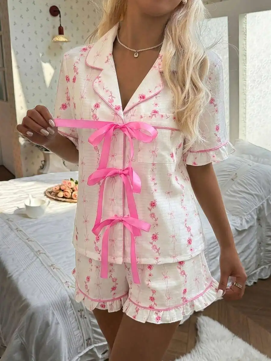 Romantic Floral Print Pajama Set With Pink Bow Tie Elegant Women Sleepwear
Romantic Floral Print Pajama Set With Pink Bow Tie Elegant Women Sleepwear
