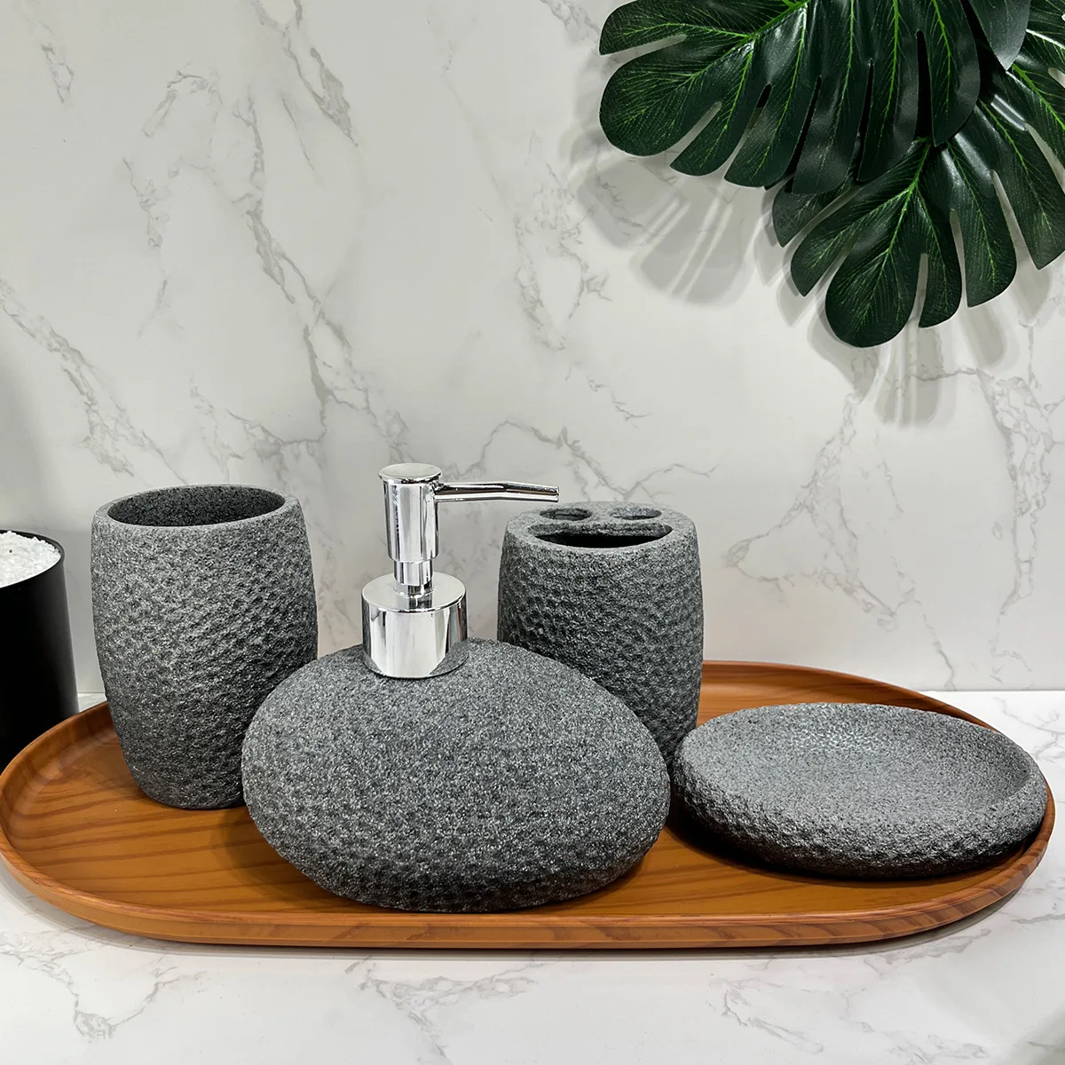 European style bathroom four piece set resin sand washing kit bathroom supplies household bathroom lotion bottle set
European style bathroom four piece set resin sand washing kit bathroom supplies household bathroom lotion bottle set