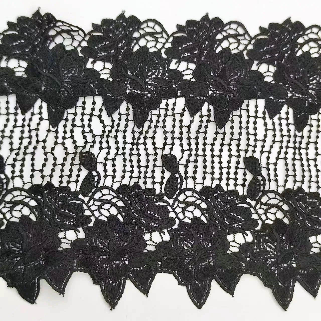 Широкое швейное кружево шириной 18 см, черный полый цветок Venise Diy, венецианское кружево, аксессуары для одежды различных предметов одежды, бюстгальтер, юбка
Широкое швейное кружево шириной 18 см, черный полый цветок Venise Diy, венецианское кружево, аксессуары для одежды различных предметов одежды, бюстгальтер, юбка