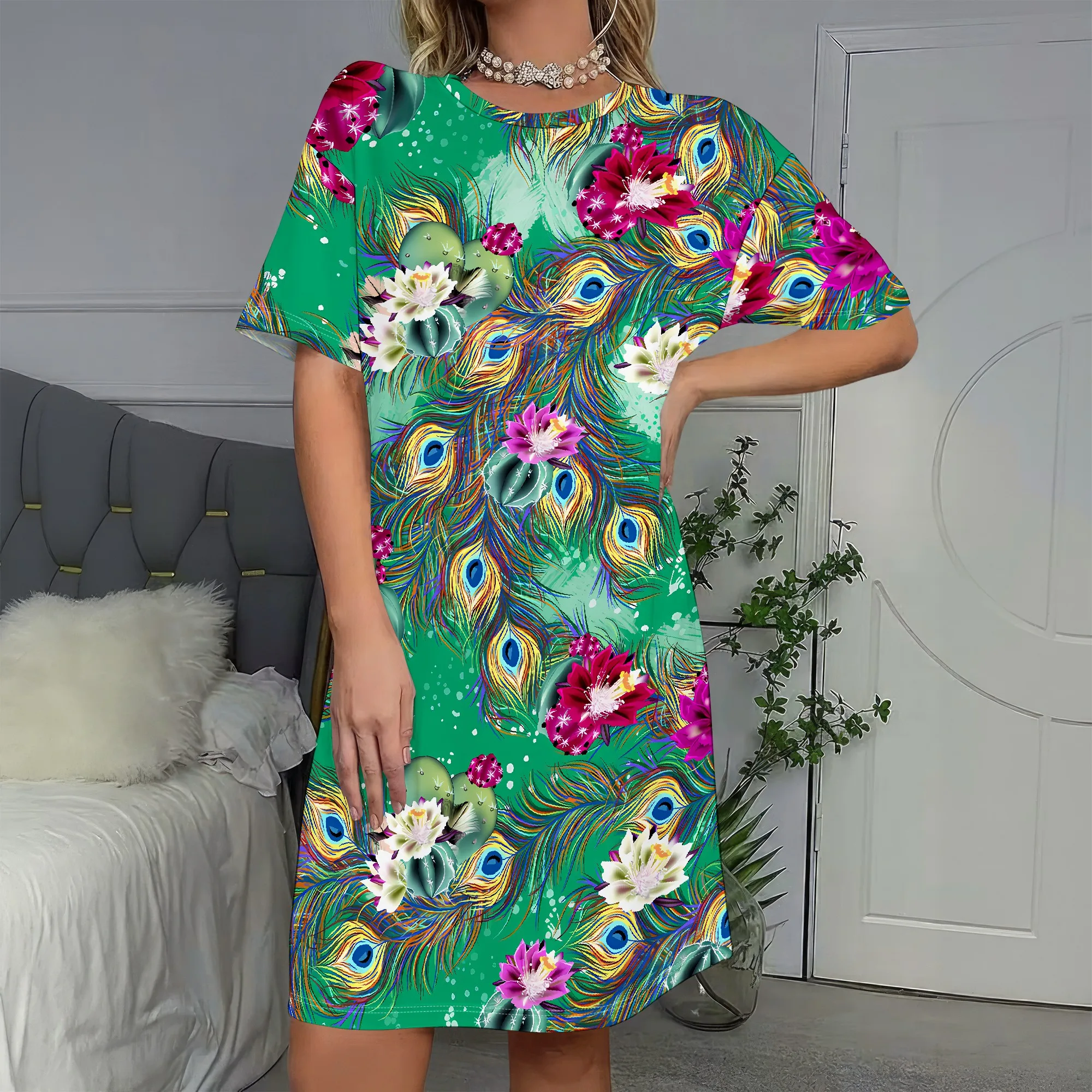 Peacock Print, Short Sleeve Dress, Vibrant Floral, Boho Style, Casual Wear, Women's Fashion, S-2XL
Peacock Print, Short Sleeve Dress, Vibrant Floral, Boho Style, Casual Wear, Women's Fashion, S-2XL