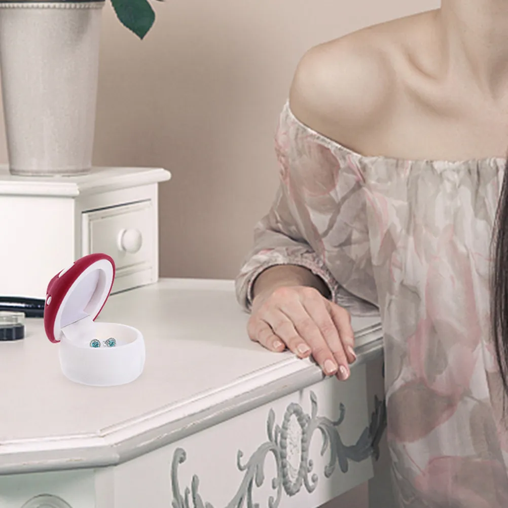 Набор из 2 шт. милых шкатулок для колец в форме гриба из флиса, футляр для хранения одного кольца, органайзер для демонстрации на свадьбу или помолвку
Набор из 2 шт. милых шкатулок для колец в форме гриба из флиса, футляр для хранения одного кольца, органайзер для демонстрации на свадьбу или помолвку