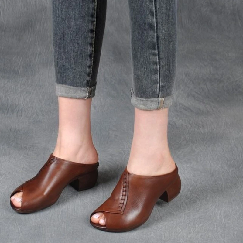 Новые женские тапочки в стиле ретро, мягкие кожаные туфли-мулы, изысканные женские тапочки на высоком каблуке с рыбьим ртом, дизайнерская обувь Zapatos Mujer
Новые женские тапочки в стиле ретро, мягкие кожаные туфли-мулы, изысканные женские тапочки на высоком каблуке с рыбьим ртом, дизайнерская обувь Zapatos Mujer