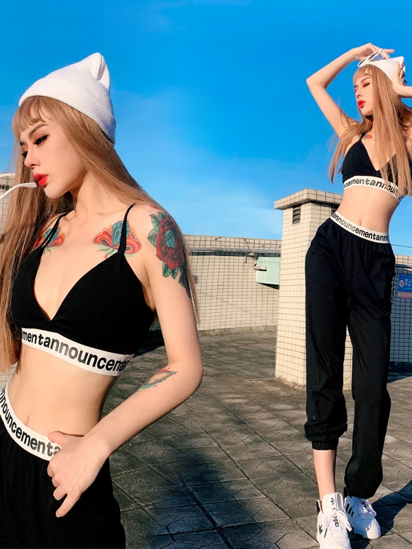 Sexy Fashionable Gogo Bra And Long Pants Performance Set Women's Suit Dance Club DJ Stage Costume Promotional Bar DS Performance
Sexy Fashionable Gogo Bra And Long Pants Performance Set Women's Suit Dance Club DJ Stage Costume Promotional Bar DS Performance