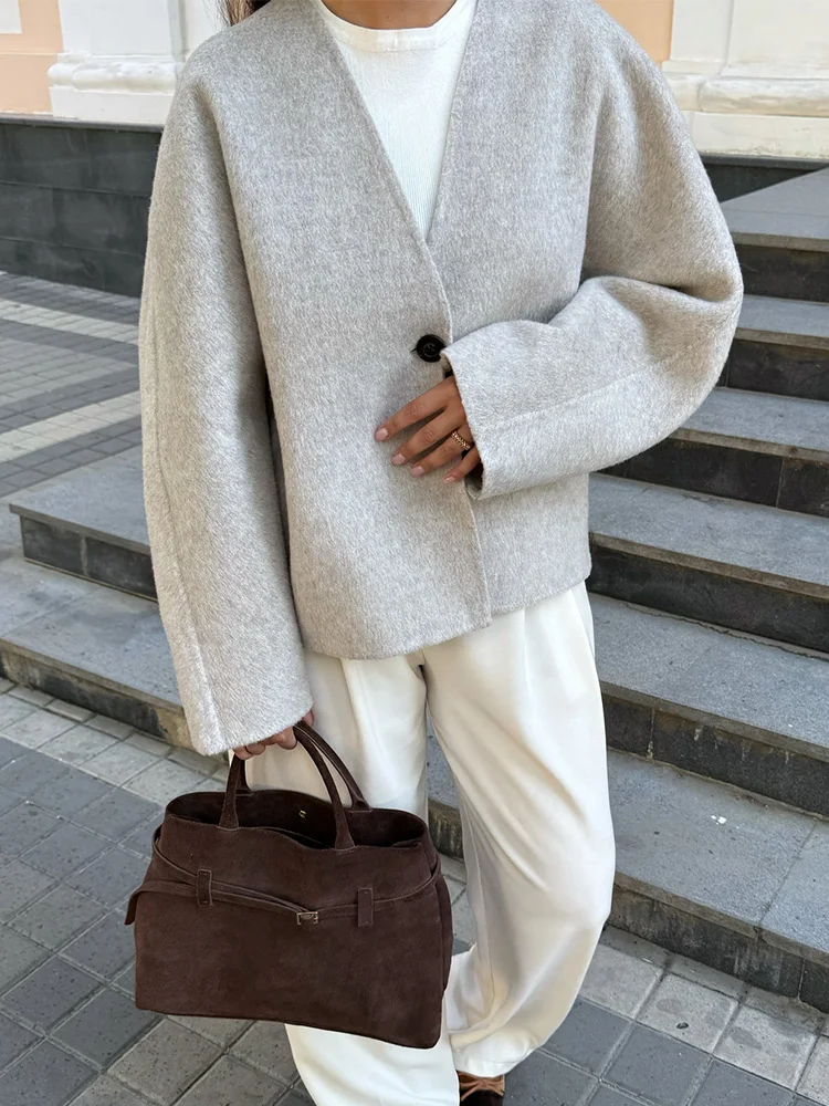 Женское короткое пальто Trendix, осень 2022, свободный вязаный кардиган с длинными рукавами и v-образным вырезом, зимняя повседневная уличная одежда, куртка для поездок на работу, новинка
Женское короткое пальто Trendix, осень 2022, свободный вязаный кардиган с длинными рукавами и v-образным вырезом, зимняя повседневная уличная одежда, куртка для поездок на работу, новинка