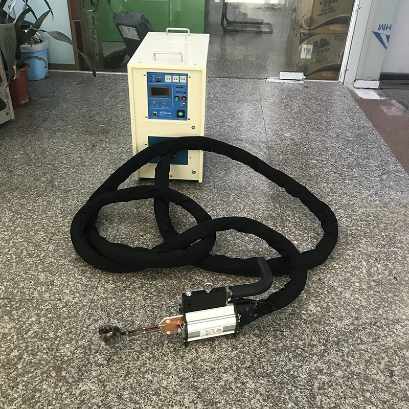 Handheld High-Frequency Induction Machine Air Conditioner Copper Pipe Heater High-Power Welding Quenching Electric Heating
Handheld High-Frequency Induction Machine Air Conditioner Copper Pipe Heater High-Power Welding Quenching Electric Heating