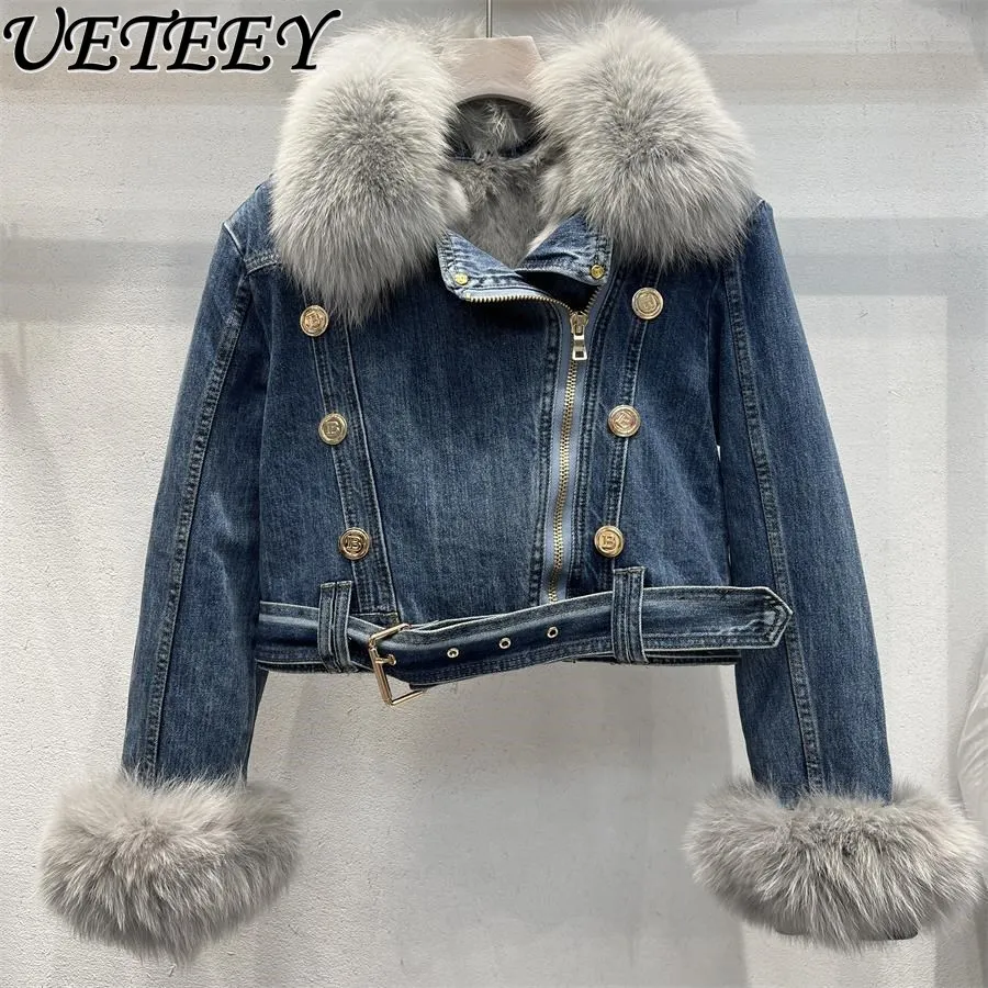 Winter New Fleece-Lined Thickened Snow Wear Denim Jacket Women Short Personalized Fox Fur Stitching Jacket Coats Lady Outerwear
Winter New Fleece-Lined Thickened Snow Wear Denim Jacket Women Short Personalized Fox Fur Stitching Jacket Coats Lady Outerwear