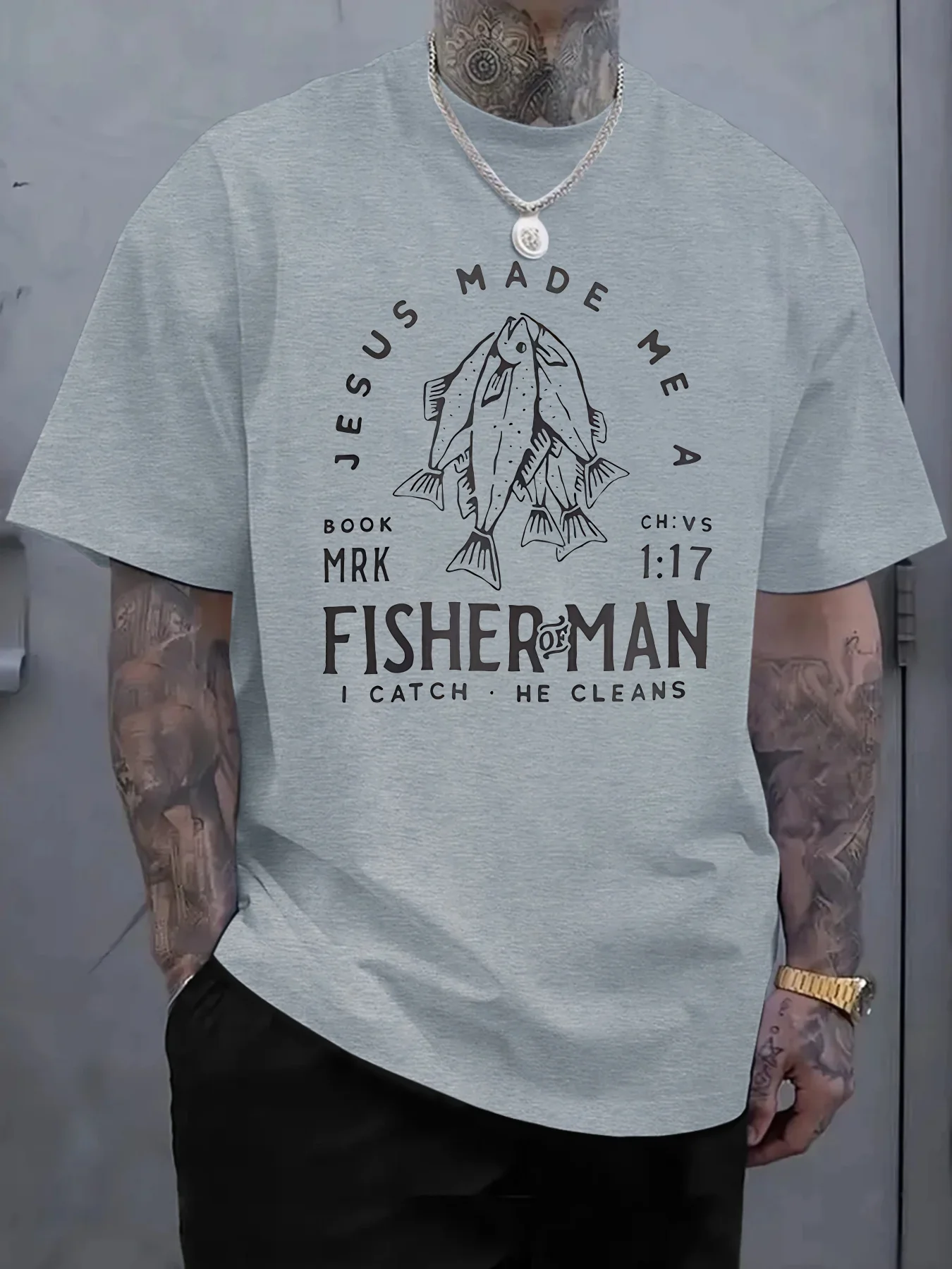"Jesus Made Me a Fisherman"-White with Black Fish pattern design-100% cotton O-neck short sleeve casual printed men's T-shirt.
"Jesus Made Me a Fisherman"-White with Black Fish pattern design-100% cotton O-neck short sleeve casual printed men's T-shirt.