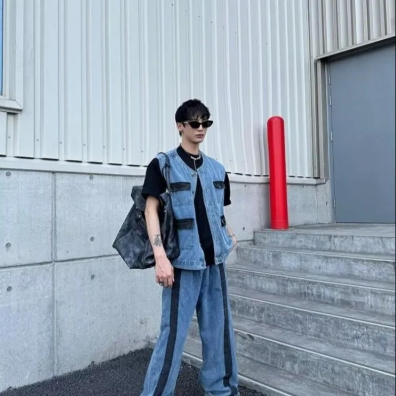 2026 New Arrival Men 2 Piece Set Spring Autumn Denim Vest Straight Leg Pants Edgy Cool Color Block Versatile
2026 New Arrival Men 2 Piece Set Spring Autumn Denim Vest Straight Leg Pants Edgy Cool Color Block Versatile