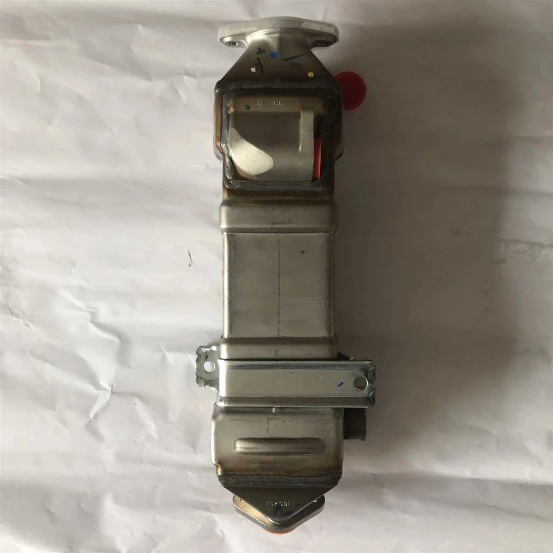 Original diesel ISB6.7L exhaust gas recirculation valve EGR cooler 5254314 5317072
Original diesel ISB6.7L exhaust gas recirculation valve EGR cooler 5254314 5317072