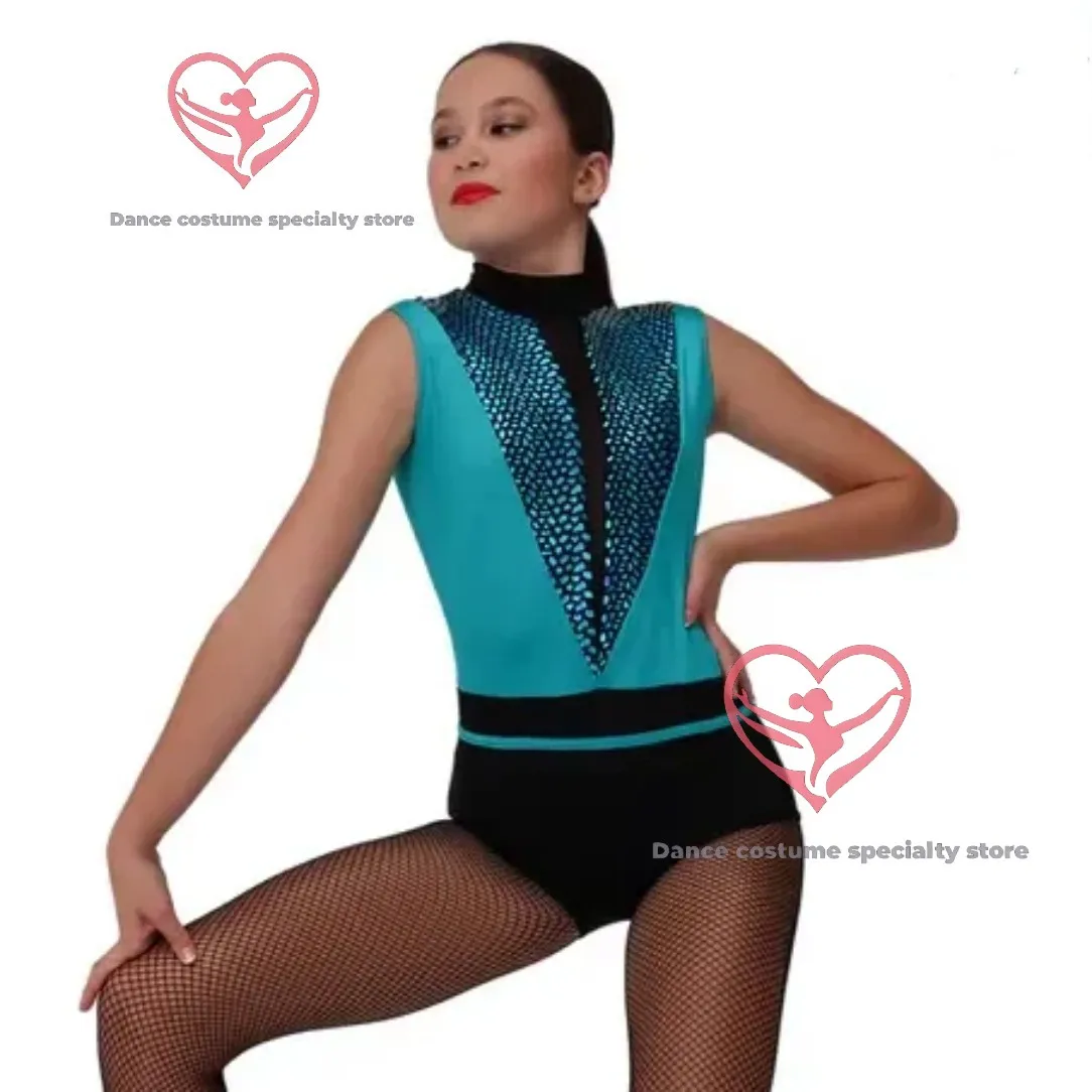 Turtleneck Band Emerald-Bound Hidden Zipper Jazz Costume
Turtleneck Band Emerald-Bound Hidden Zipper Jazz Costume
