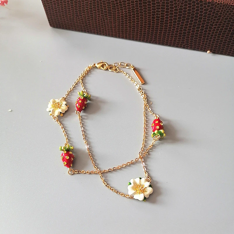 Fashion Bracelet for Women Plated Enamel Flower Strawberry Boho Elegant Unique Design Jewelry Gift Perfect for Daily Wear
Fashion Bracelet for Women Plated Enamel Flower Strawberry Boho Elegant Unique Design Jewelry Gift Perfect for Daily Wear
