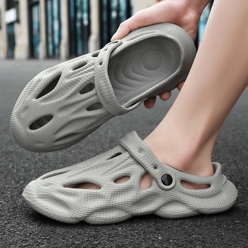 New Shoes Man Slippers Summer Soft EVA Beach Hole Shoe Outdoor Men's Slippers Anti Slip Designer Personalized Hollow Sandals
New Shoes Man Slippers Summer Soft EVA Beach Hole Shoe Outdoor Men's Slippers Anti Slip Designer Personalized Hollow Sandals