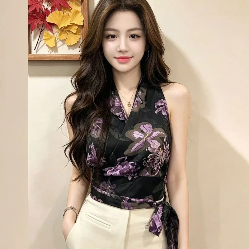 Floral Print V-Neck Halter Neck Strapless Crop Top Women's Slim Fit Tank Top Summer Casual Breathable Polyester Shirt
Floral Print V-Neck Halter Neck Strapless Crop Top Women's Slim Fit Tank Top Summer Casual Breathable Polyester Shirt