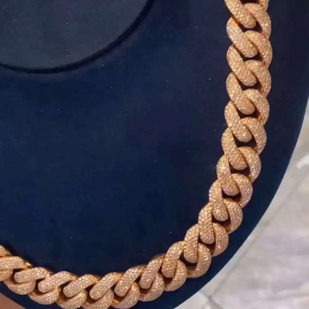 High Quality Customized 24 Mm Cuban Link Moissanite Diamond Chain 925 Sterling Silver Yellow Gold Diamond Chain
High Quality Customized 24 Mm Cuban Link Moissanite Diamond Chain 925 Sterling Silver Yellow Gold Diamond Chain