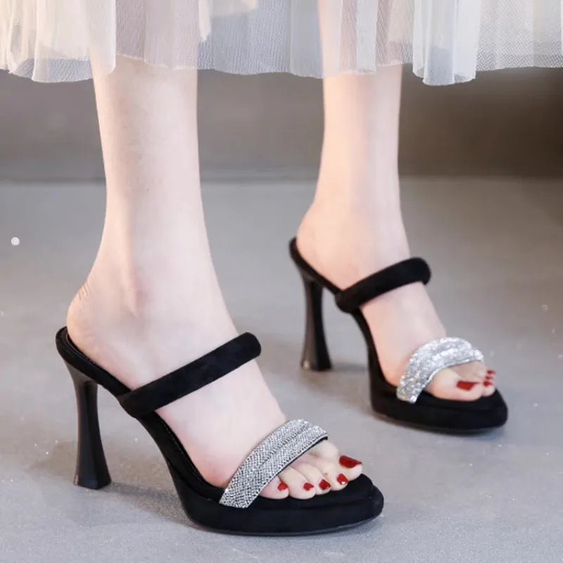 High Heel Sandals 2026 Summer New Round Rhinestone Platform Non-slip Wear-resistant Stiletto Slippers
High Heel Sandals 2026 Summer New Round Rhinestone Platform Non-slip Wear-resistant Stiletto Slippers