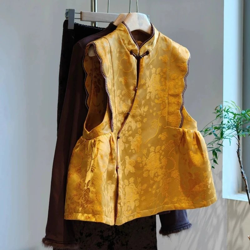 2026 Spring Fall Chinese Style Women Floral Yellow Sleeveless Ruffles Vest Coat , Woman Vintage Flower Pattern Vests Coats
2026 Spring Fall Chinese Style Women Floral Yellow Sleeveless Ruffles Vest Coat , Woman Vintage Flower Pattern Vests Coats