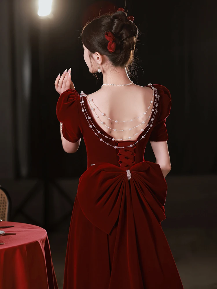Ele Velvet Wedding Dr in Wine Red for Brides Princ Sle with Pearl Embelliments ort Sve A-Line Skirt
Ele Velvet Wedding Dr in Wine Red for Brides Princ Sle with Pearl Embelliments ort Sve A-Line Skirt