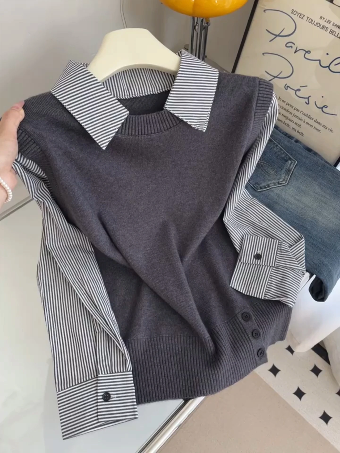 Korean Sle Striped Knitted Patchwork Collar irt Women's Autumn 2025 College Sle Age Reduction Versatile Top
Korean Sle Striped Knitted Patchwork Collar irt Women's Autumn 2025 College Sle Age Reduction Versatile Top