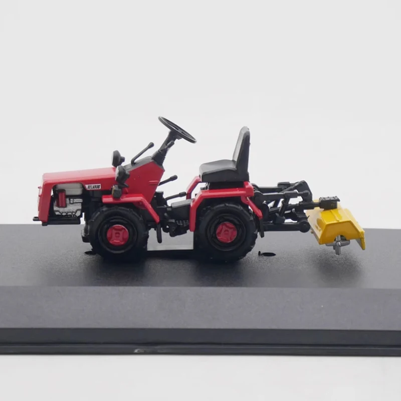 IXO 1/43 Scale MTZ-132 Soviet Tractor Diecast Alloy Car Model Simulation Collection Decoration Holiday Gift Display
IXO 1/43 Scale MTZ-132 Soviet Tractor Diecast Alloy Car Model Simulation Collection Decoration Holiday Gift Display